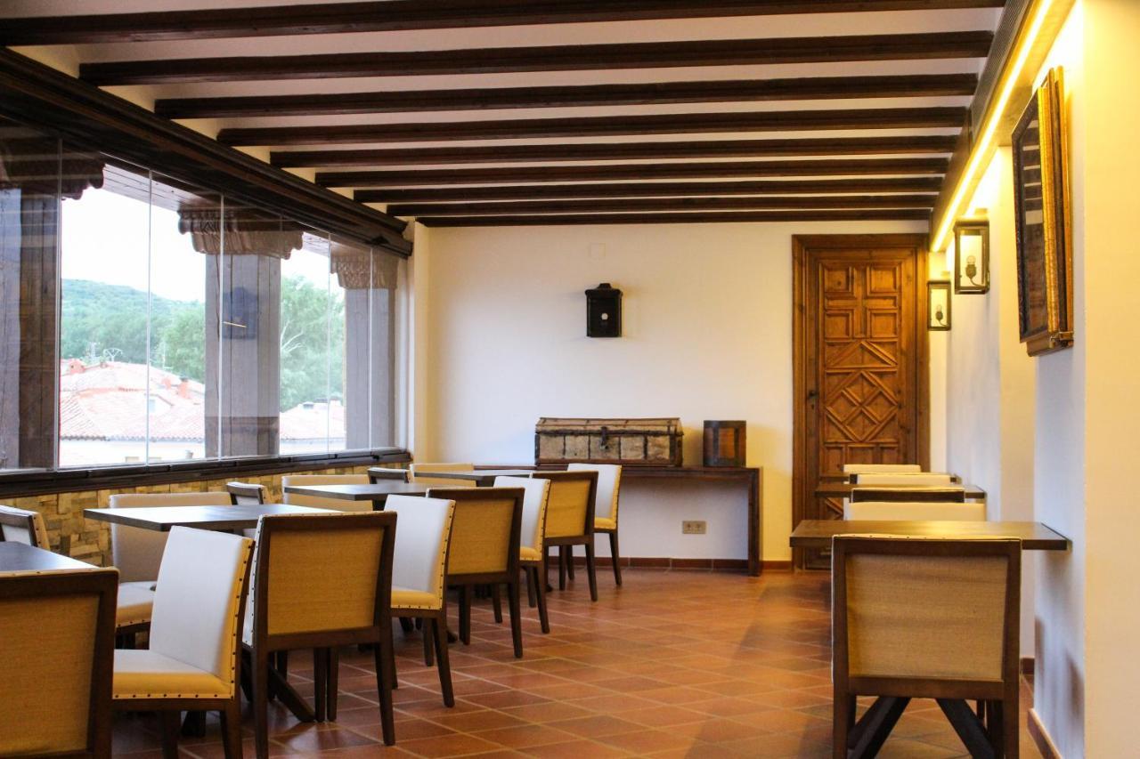 Hotel Restaurante Palacio Matutano-Daudén La Iglesuela del Cid Exterior foto
